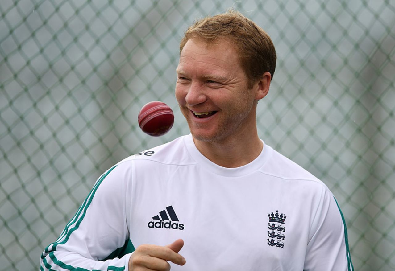 Back in an England shirt: Gareth Batty was among the Test players to have arrived in Bangladesh, Chittagong, October 11, 2016