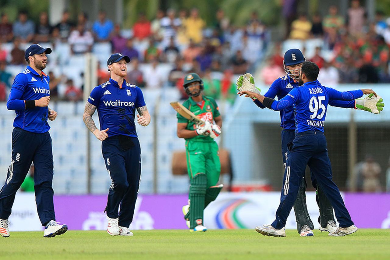 England's fielders congratulate Adil Rashid after the dismissal of Mahmudullah, Bangladesh v England, 3rd ODI, Chittagong, October 12, 2016