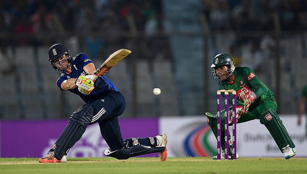 Sam Billings sweeps during his half-century, Bangladesh v England, 3rd ODI, Chittagong, October 12, 2016