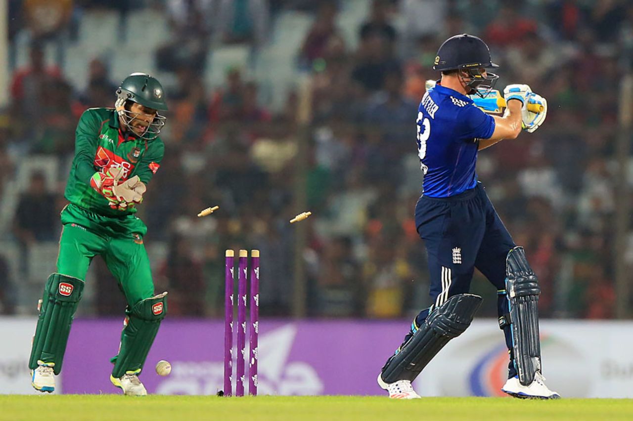 Jos Buttler dragged on a pull, Bangladesh v England, 3rd ODI, Chittagong, October 12, 2016