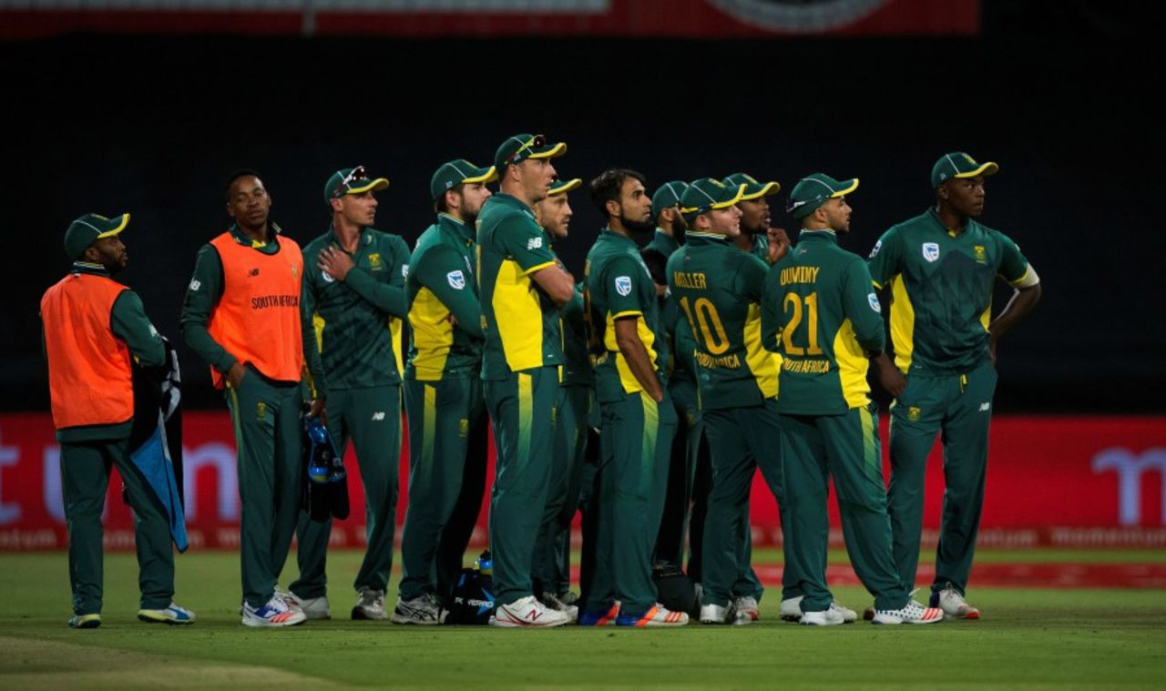 The South Africa team wait for the third umpire's decision to confirm their whitewash, South Africa v Australia, 5th ODI, Cape Town, October 12, 2016