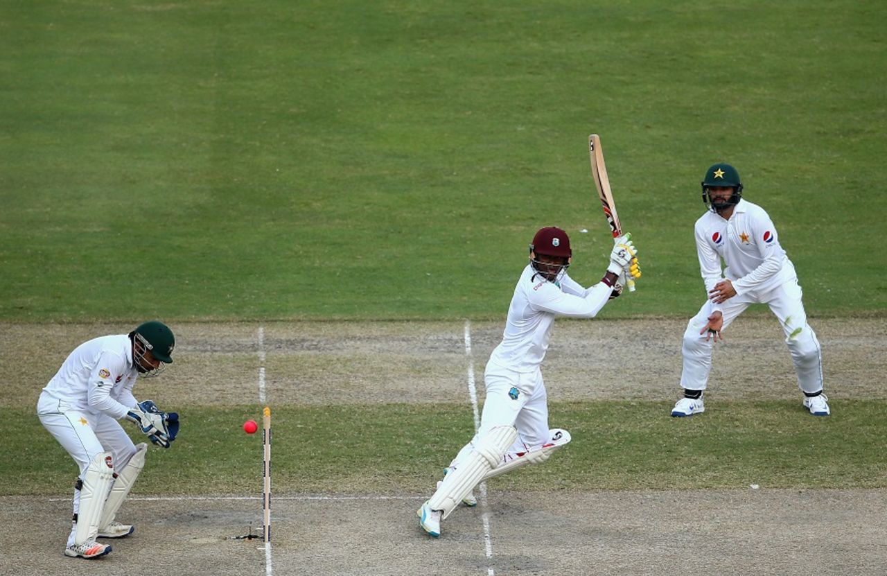 Marlon Samuels cuts the ball behind point, Pakistan v West Indies, 1st Test, Dubai, 3rd day, October 15, 2016