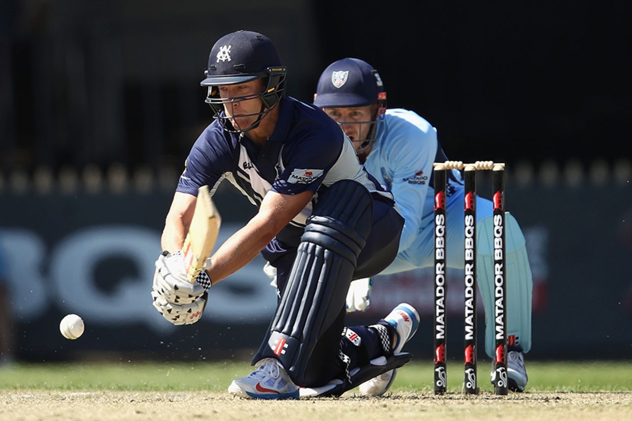 Cameron White shapes up to play a reverse sweep, Victoria v New South Wales, Matador Cup 2016-17, Sydney, October 16, 2016