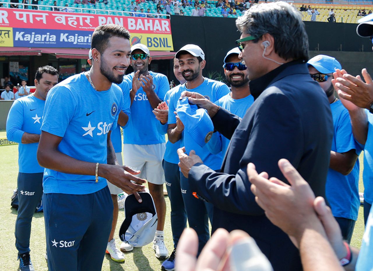 Hardik Pandya gets his ODI cap from former India captain Kapil Dev, India v New Zealand, 1st ODI, Dharamsala, October 16, 2016