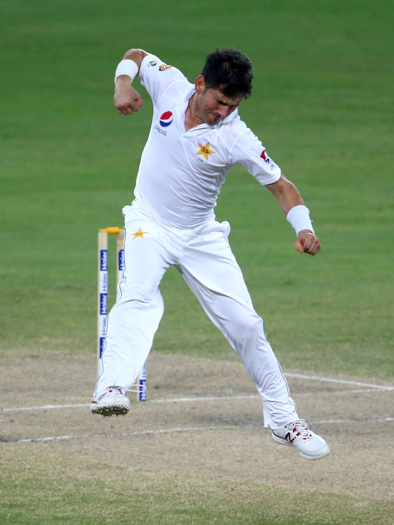 Yasir Shah is thrilled after dismissing Roston Chase, Pakistan v West Indies, 1st Test, Dubai, 5th day, October 17, 2016