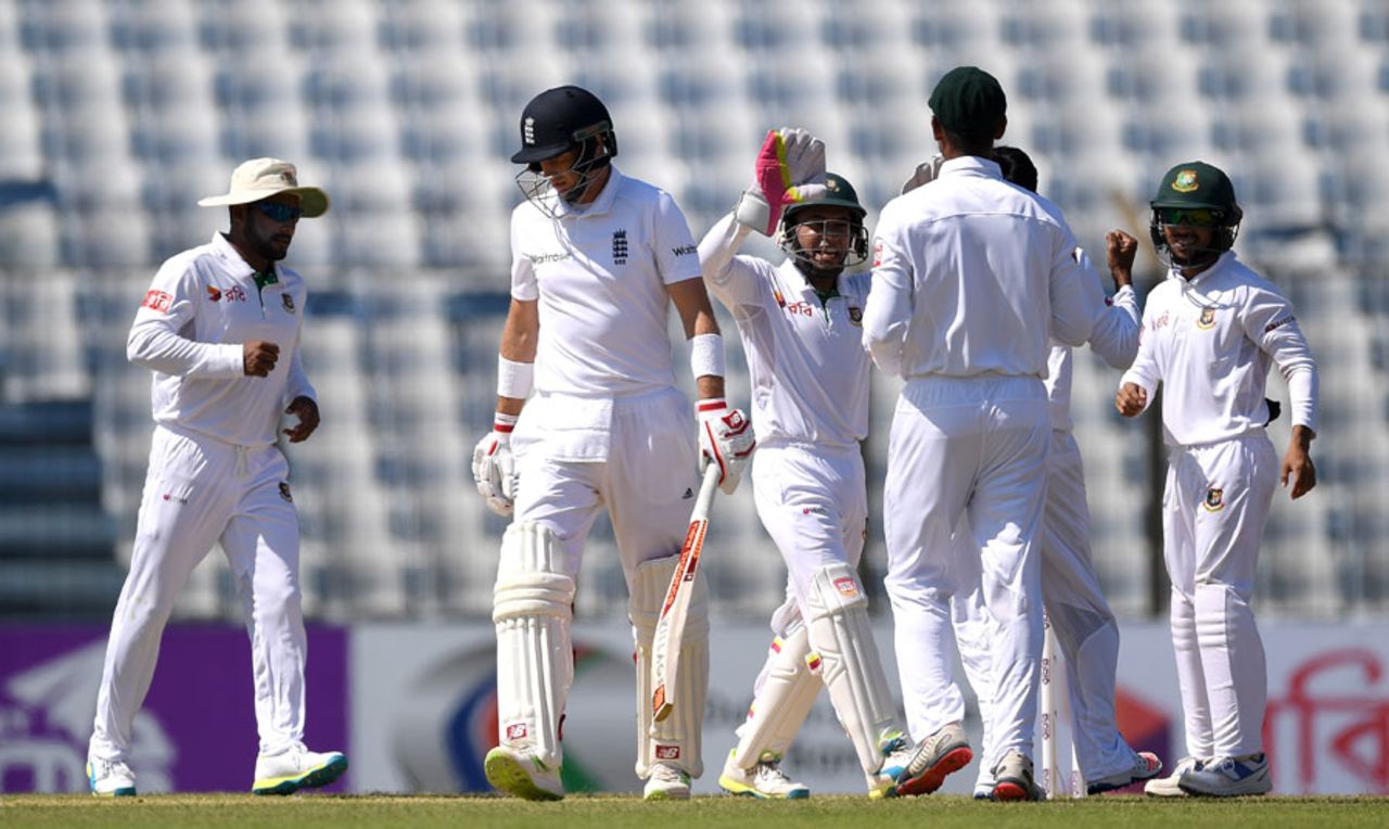 Joe Root fell to Mehedi Hasan after making 40, Bangladesh v England, 1st Test, Chittagong, 1st day, October 20, 2016