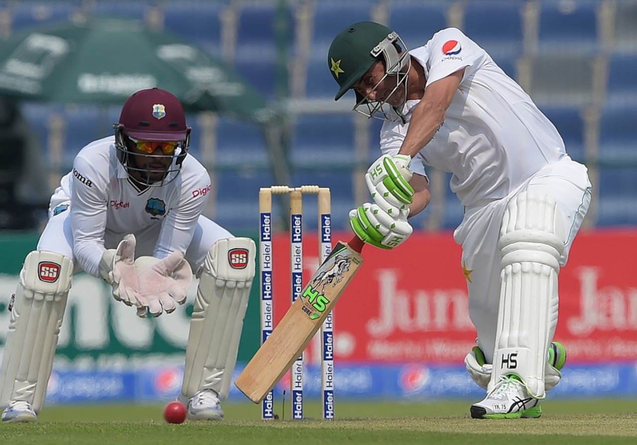 Younis Khan drives inside-out, Pakistan v West Indies, 2nd Test, Abu Dhabi, 1st day, October 21, 2016