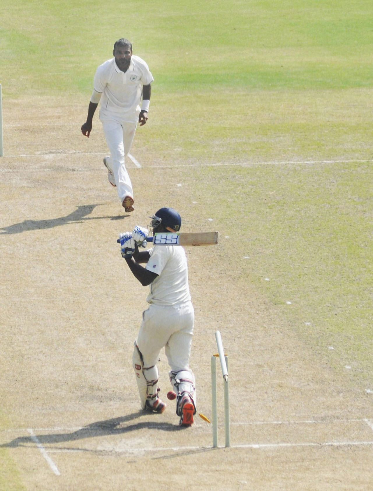Joginder Sharma bowls during his five-wicket haul, Chhattisgarh v Haryana, Ranji Trophy 2016-17, Group B, Guwahati, 2nd day, October 21, 2016