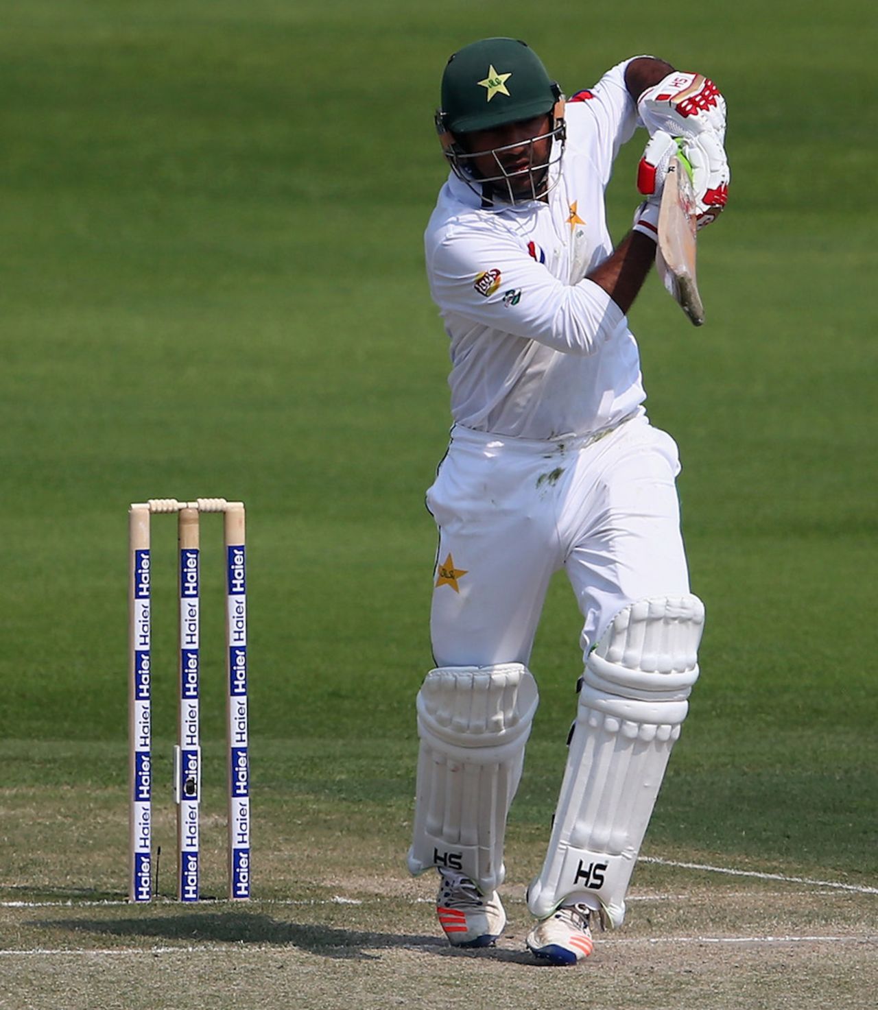Sarfraz Ahmed pushes the ball down the ground, Pakistan v West Indies, 2nd Test, Abu Dhabi, 2nd day, October 22, 2016