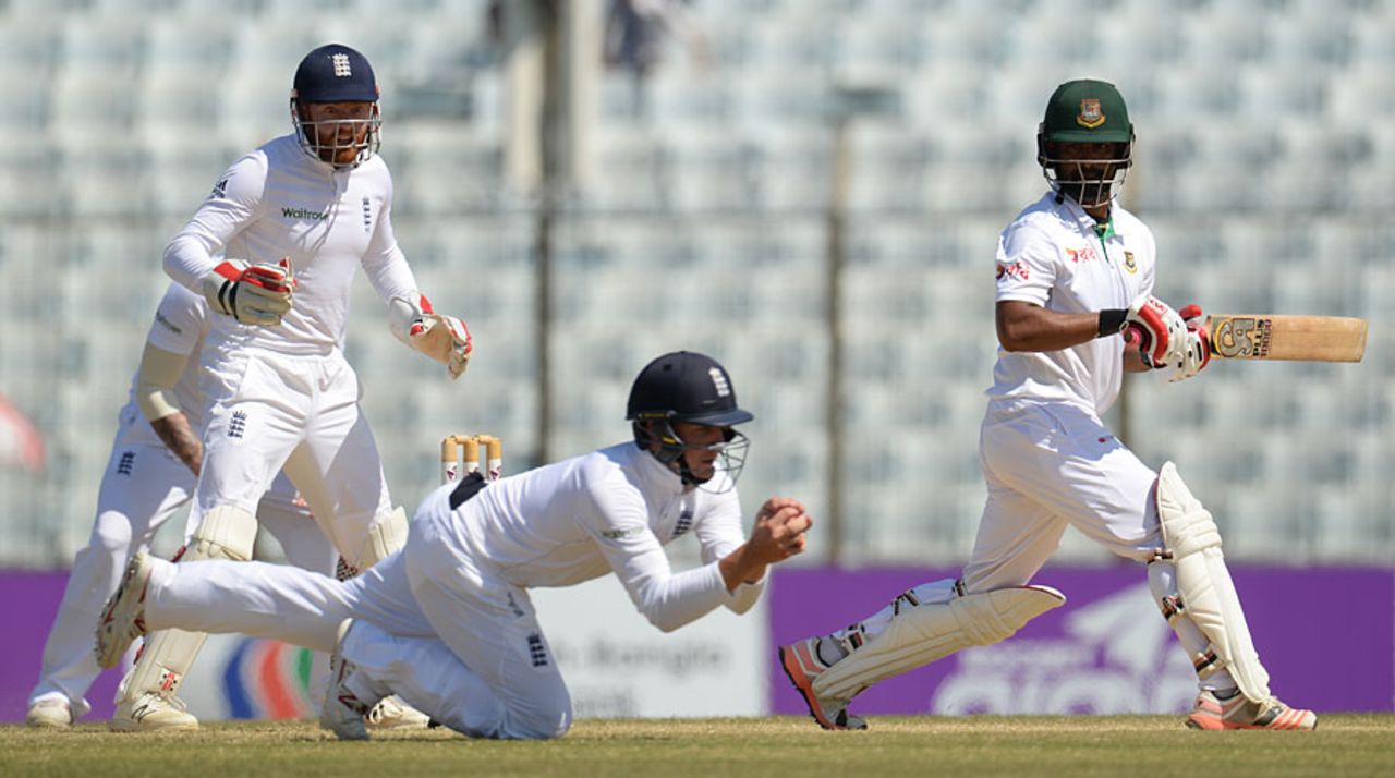 Gary Ballance held the catch at short leg to remove Tamim Iqbal, Bangladesh v England, 1st Test, Chittagong, 4th day, October 23, 2016