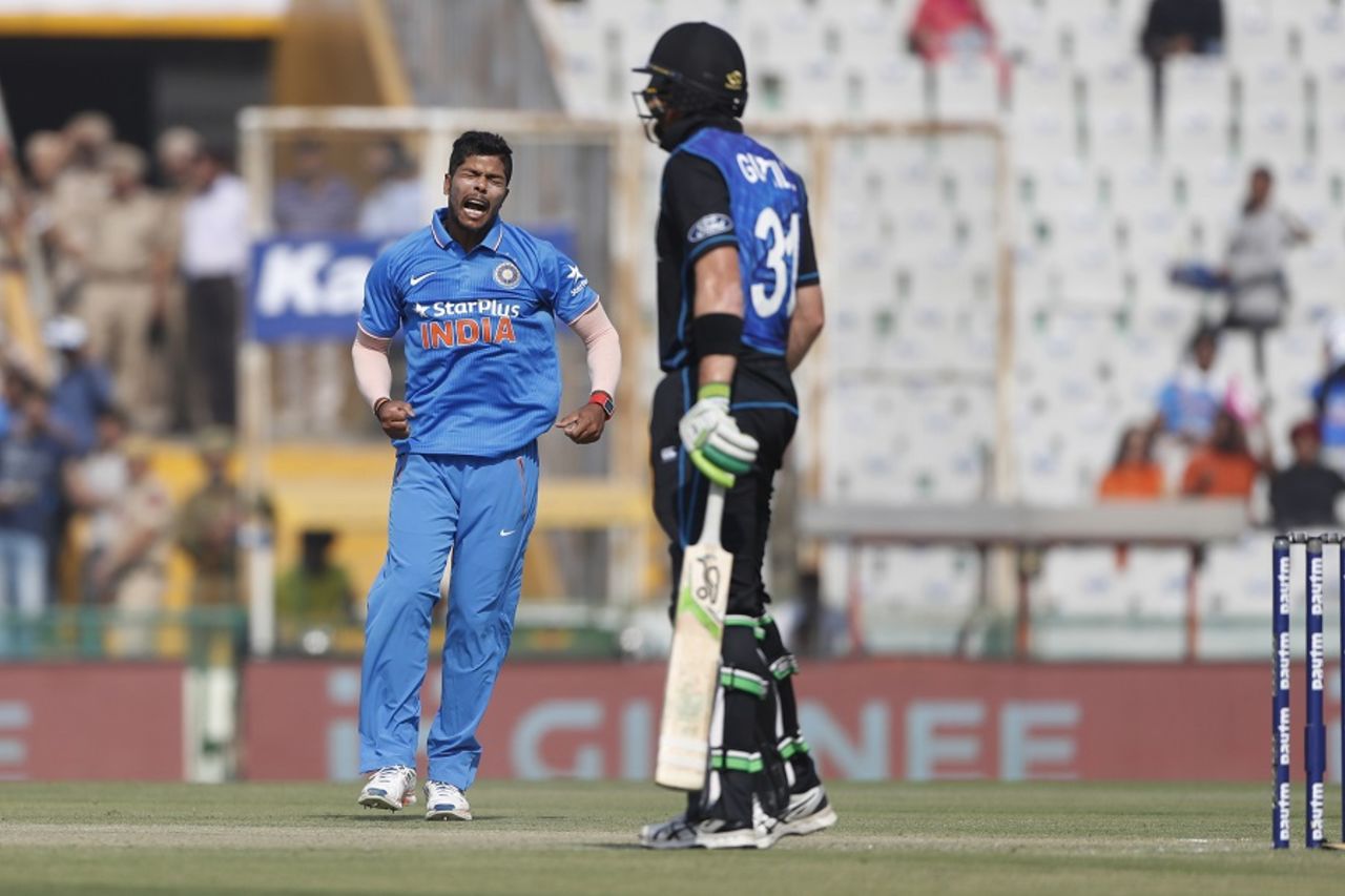 Umesh Yadav exults after dismissing Martin Guptill, India v New Zealand, 3rd ODI, Mohali, October 23, 2016