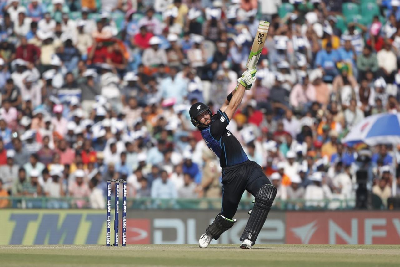 Martin Guptill struck 27 off 21 balls after New Zealand were put in, India v New Zealand, 3rd ODI, Mohali, October 23, 2016