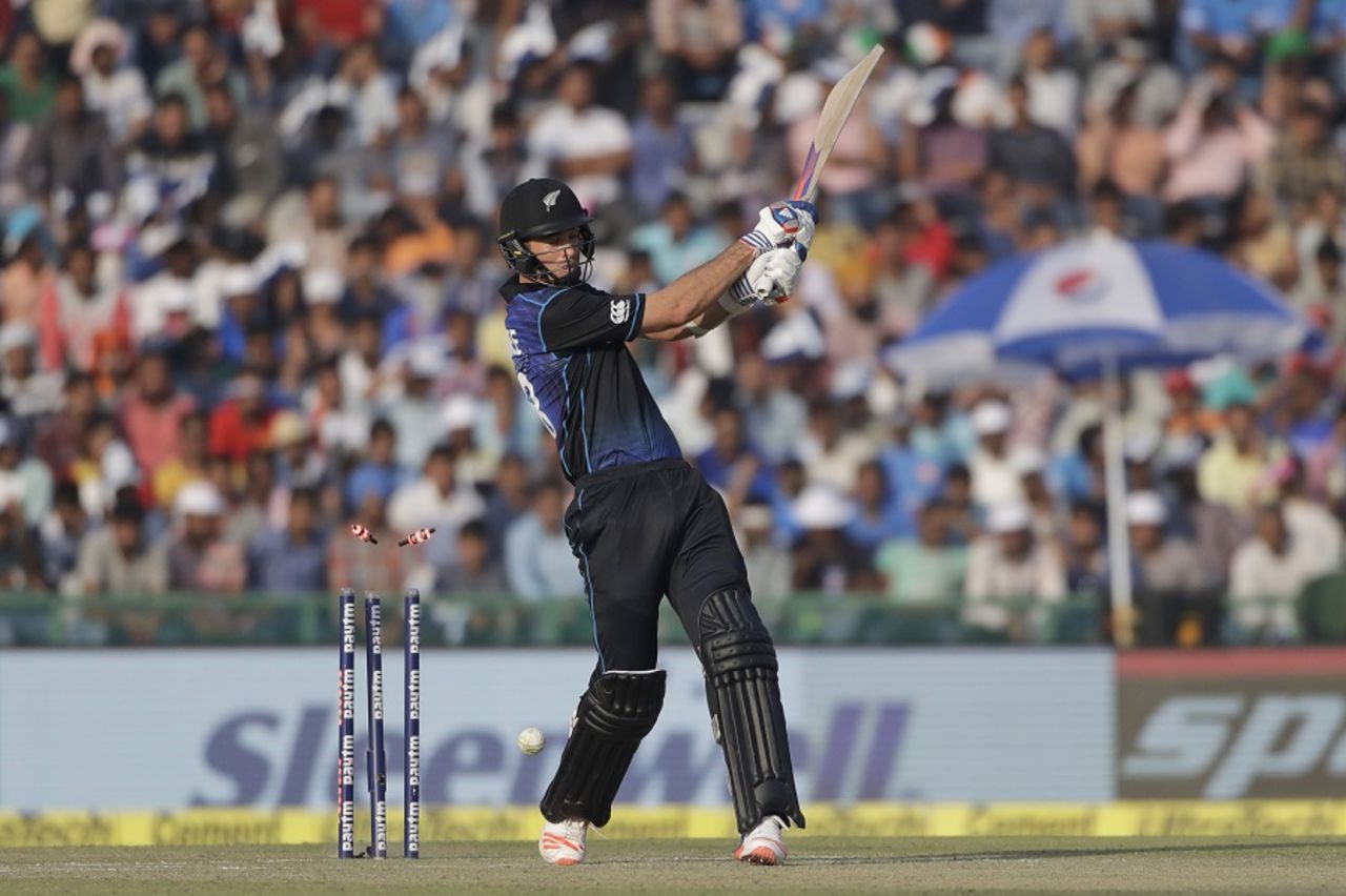 Tim Southee dragged a short ball on, India v New Zealand, 3rd ODI, Mohali, October 23, 2016