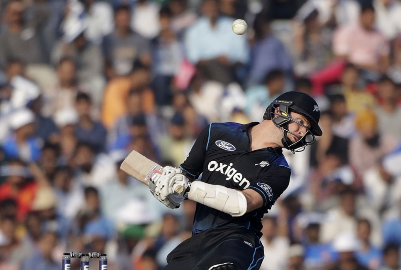 Matt Henry tries to get out of the way of a bouncer, India v New Zealand, 3rd ODI, Mohali, October 23, 2016