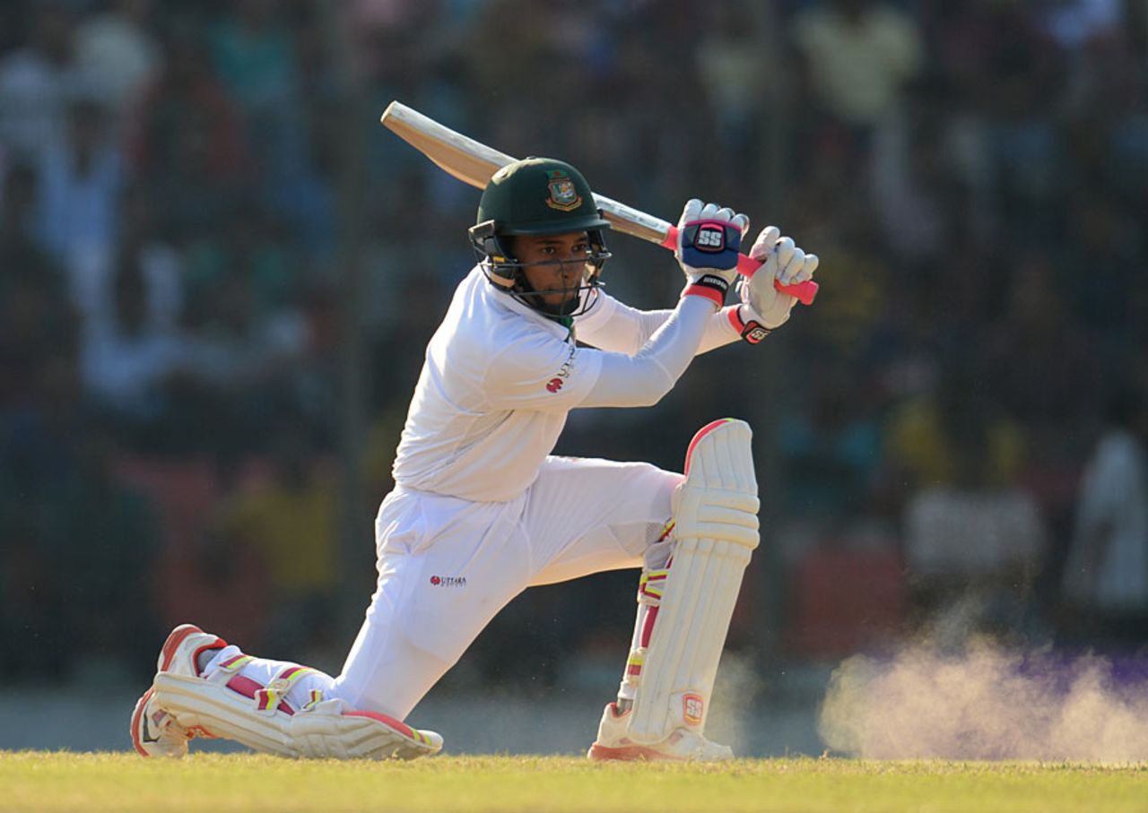 Mushfiqur Rahim drives, Bangladesh v England, 1st Test, Chittagong, 4th day, October 23, 2016