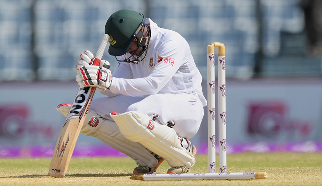 Sabbir Rahman is distraught, Bangladesh v England, 1st Test, Chittagong, 5th day, October 24, 2016