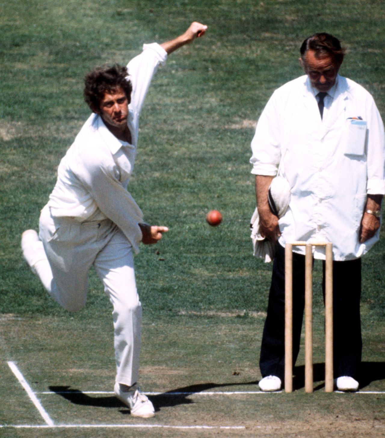 Pat Pocock bowls, Surrey v Sussex, County Championship, 2nd day, The Oval, July 29, 1974