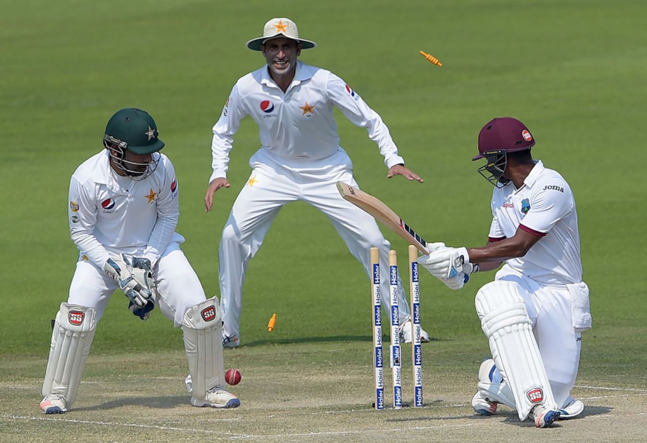 Leon Johnson is bowled while attempting a sweep, Pakistan v West Indies, 2nd Test, Abu Dhabi, 4th day, October 24, 2016
