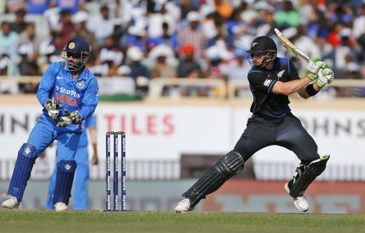 Martin Guptill cuts through backward square, India v New Zealand, 4th ODI, Ranchi, October 26, 2016
