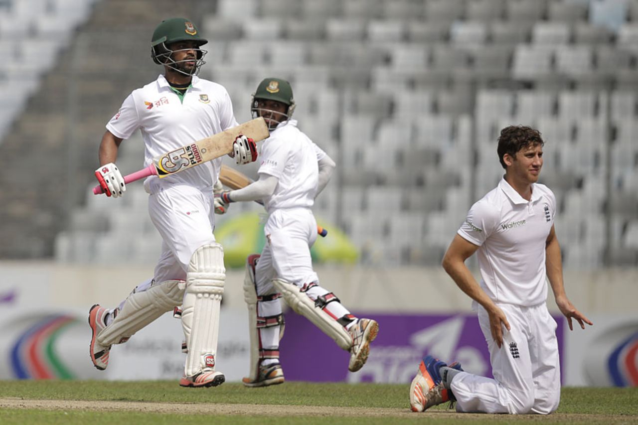 Zafar Ansari had a tough first spell in Test cricket, Bangladesh v England, 2nd Test, Mirpur, 1st day, October 28, 2016