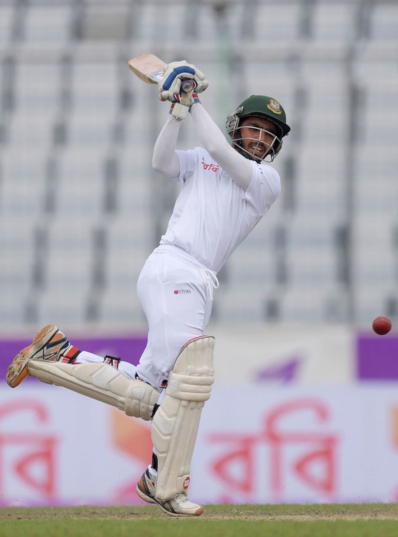 Mominul Haque plays a flamboyant flick, Bangladesh v England, 2nd Test, Mirpur, 1st day, October 28, 2016