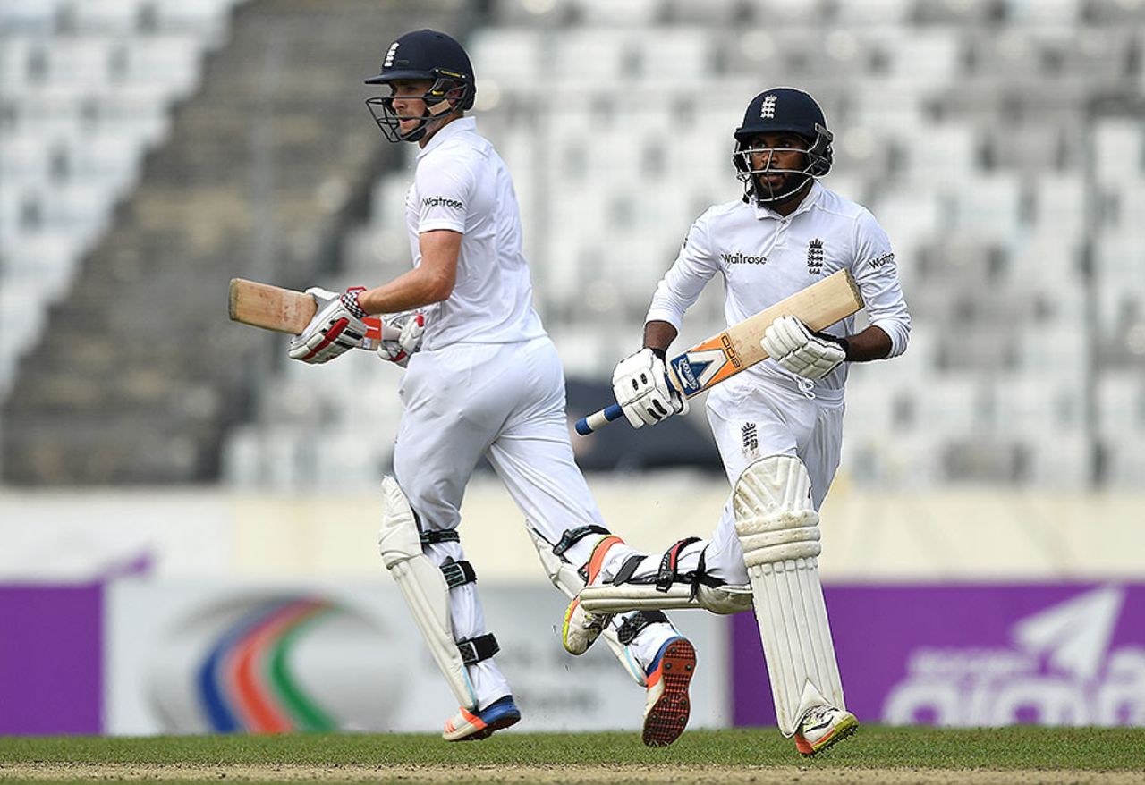 Chris Woakes and Adil Rashid carried England into a first-innings lead, Bangladesh v England, 2nd Test, Mirpur, 2nd day, October 29, 2016
