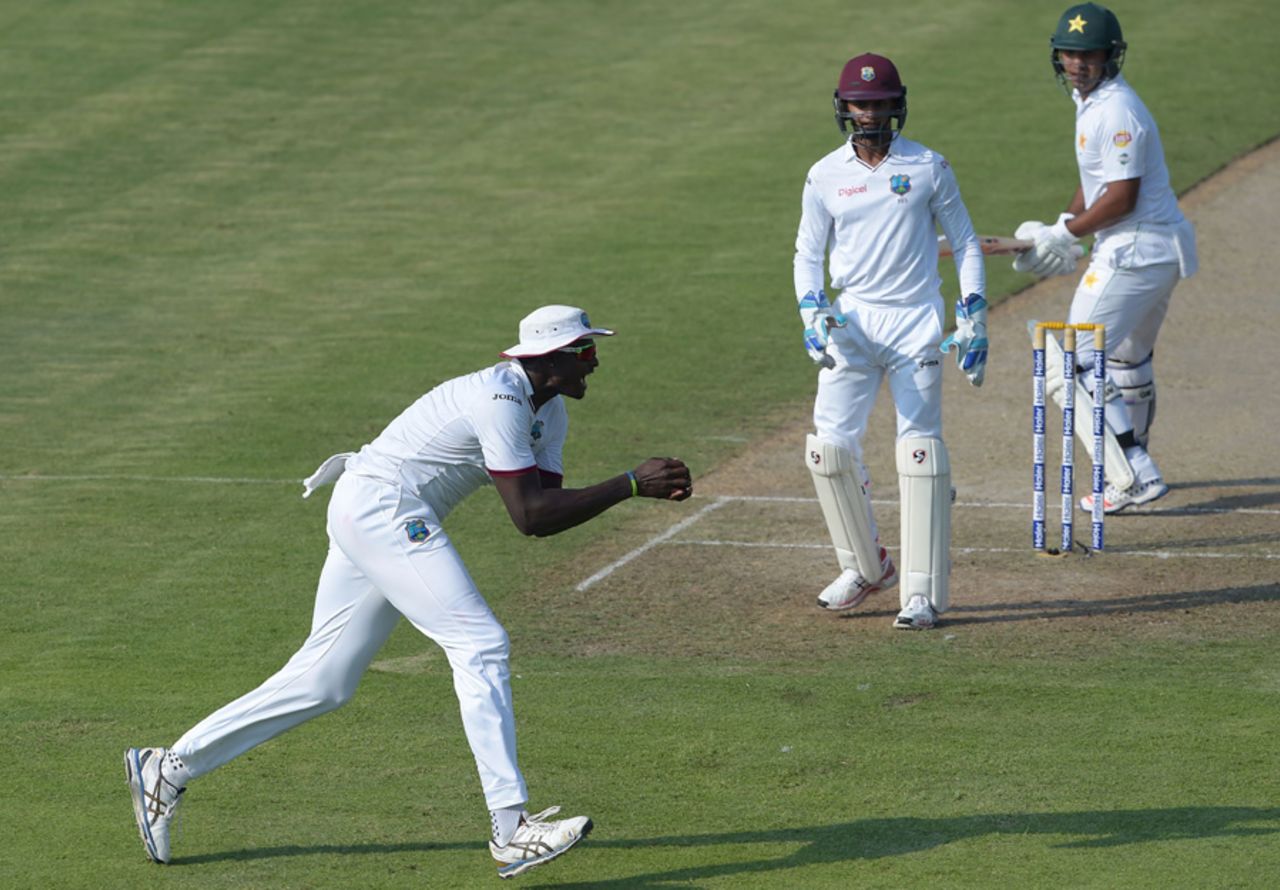 Jason Holder takes a catch to dismiss Sami Aslam, Pakistan v West Indies, 3rd Test, Sharjah, 1st day, October 30, 2016