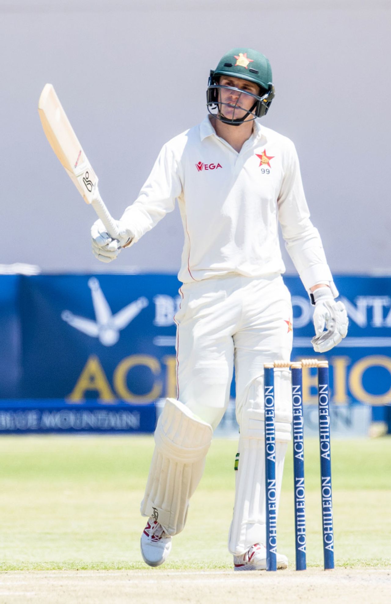 Peter Moor acknowledges the applause on getting to a fifty, Zimbabwe v Sri Lanka, 1st Test, Harare, 3rd day, October 31, 2016