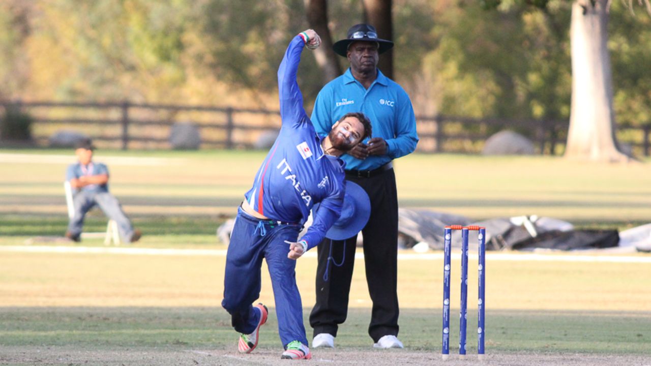 Carl Sandri bowls a doosra during his spell of 3 for 49, Italy v Jersey, ICC World Cricket League Division Four, Los Angeles, November 1, 2016