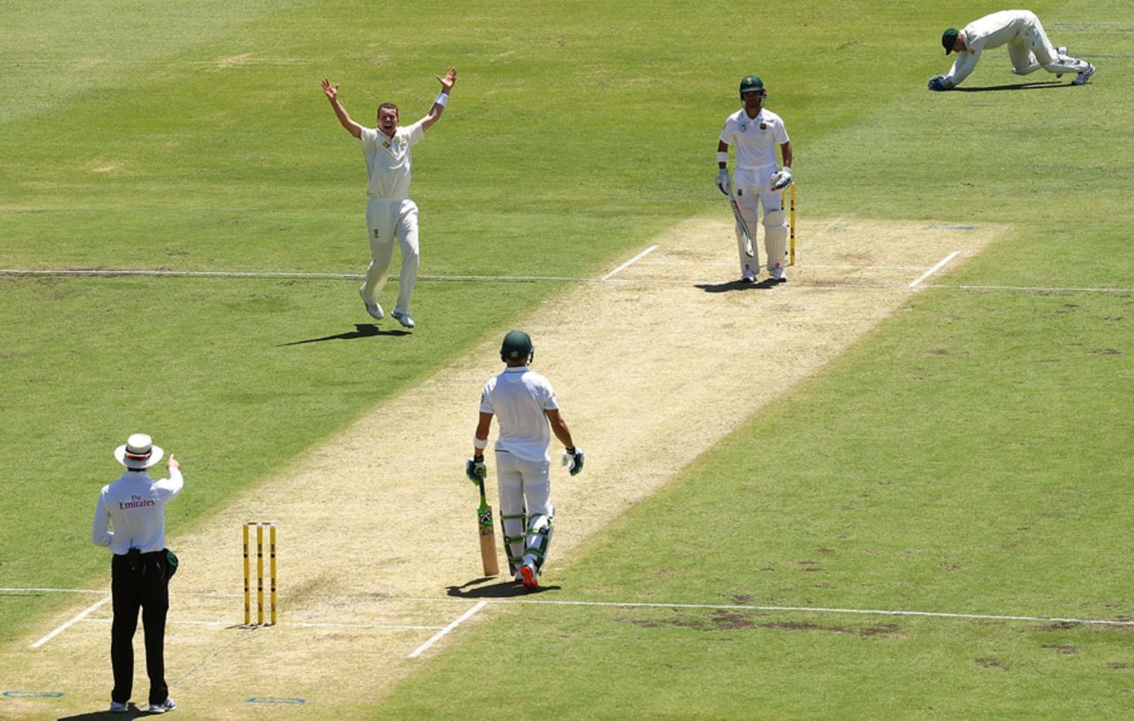 Peter Siddle makes a successful appeal against JP Duminy, Australia v South Africa, 1st Test, Perth, 1st day, November 3, 2016