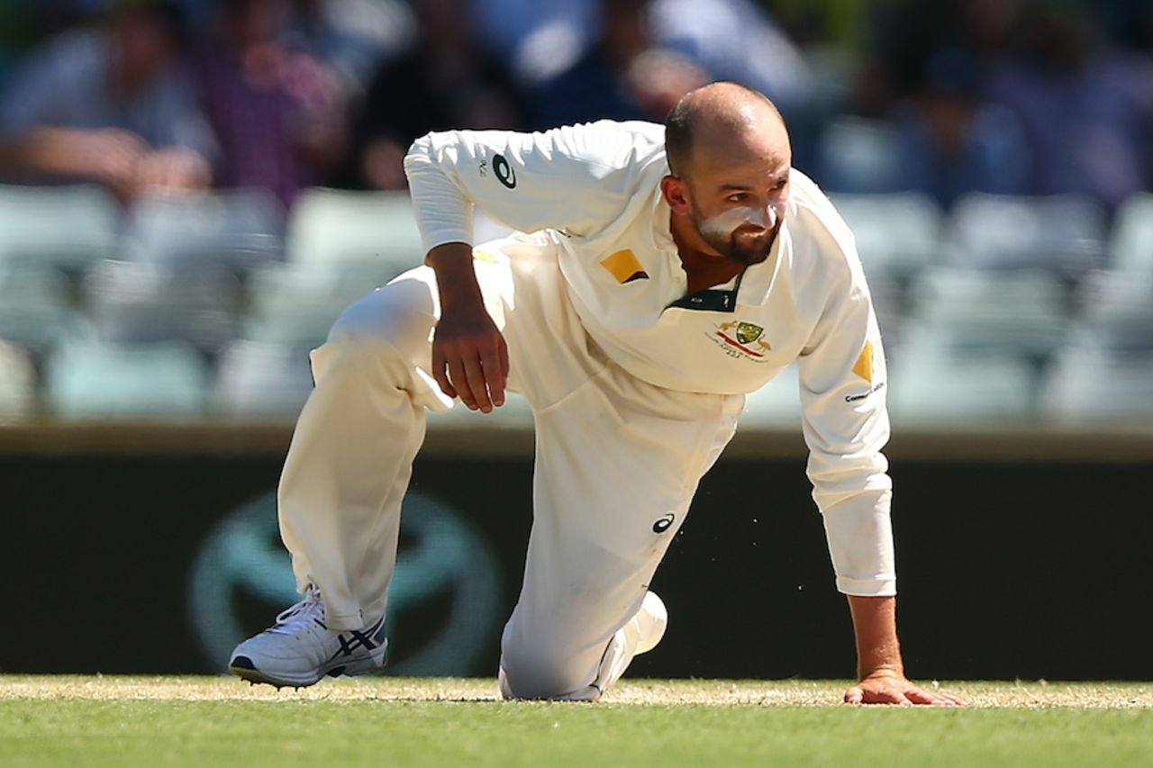 Nathan Lyon didn't bowl in the first session, Australia v South Africa, 1st Test, Perth, 3rd day, November 5, 2016