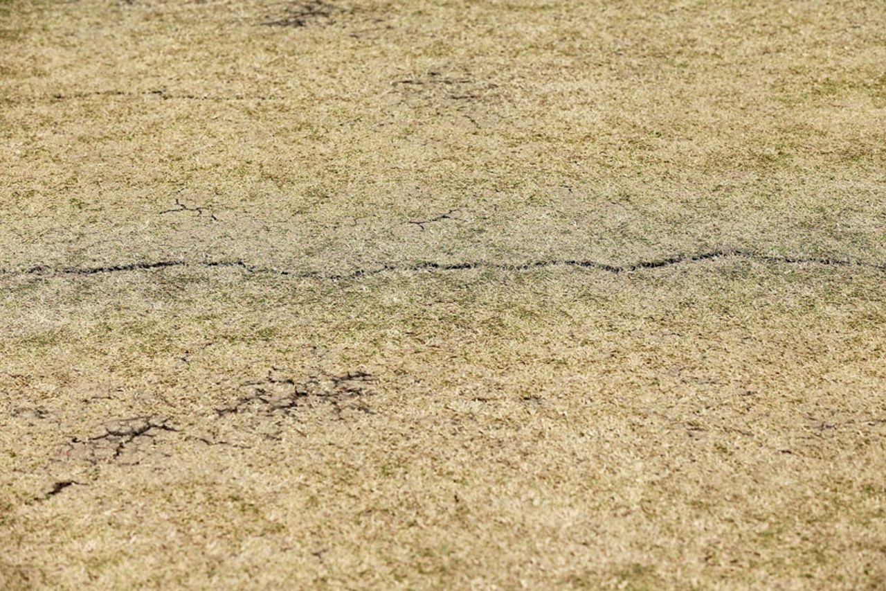 The day-four pitch at the WACA had some big cracks, Australia v South Africa, 1st Test, Perth, 4th day, November 6, 2016