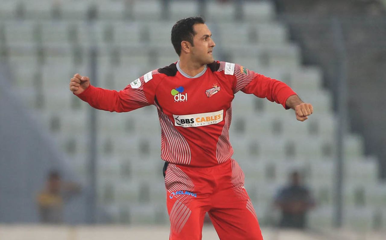 Mohammad Nabi celebrates a wicket, Comilla Victorians v Chittagong Vikings, BPL, Mirpur, November 8, 2016