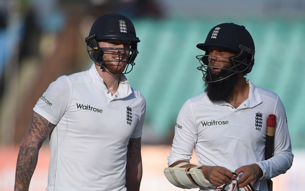 Ben Stokes and Moeen Ali walk back to the dressing room at stumps, India v England, 1st Test, Rajkot, 1st day, November 9, 2016