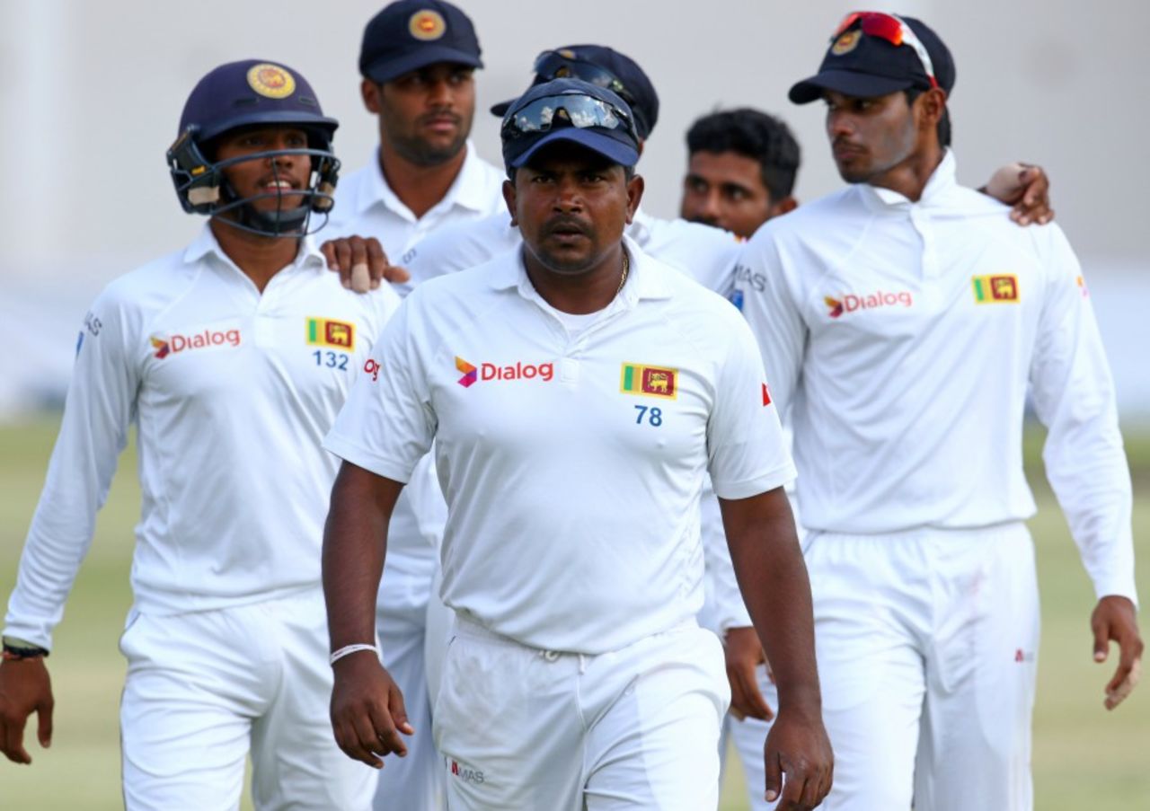 Rangana Herath took yet another five-wicket haul, Zimbabwe v Sri Lanka, 2nd Test, Harare, 4th day, November 9, 2016