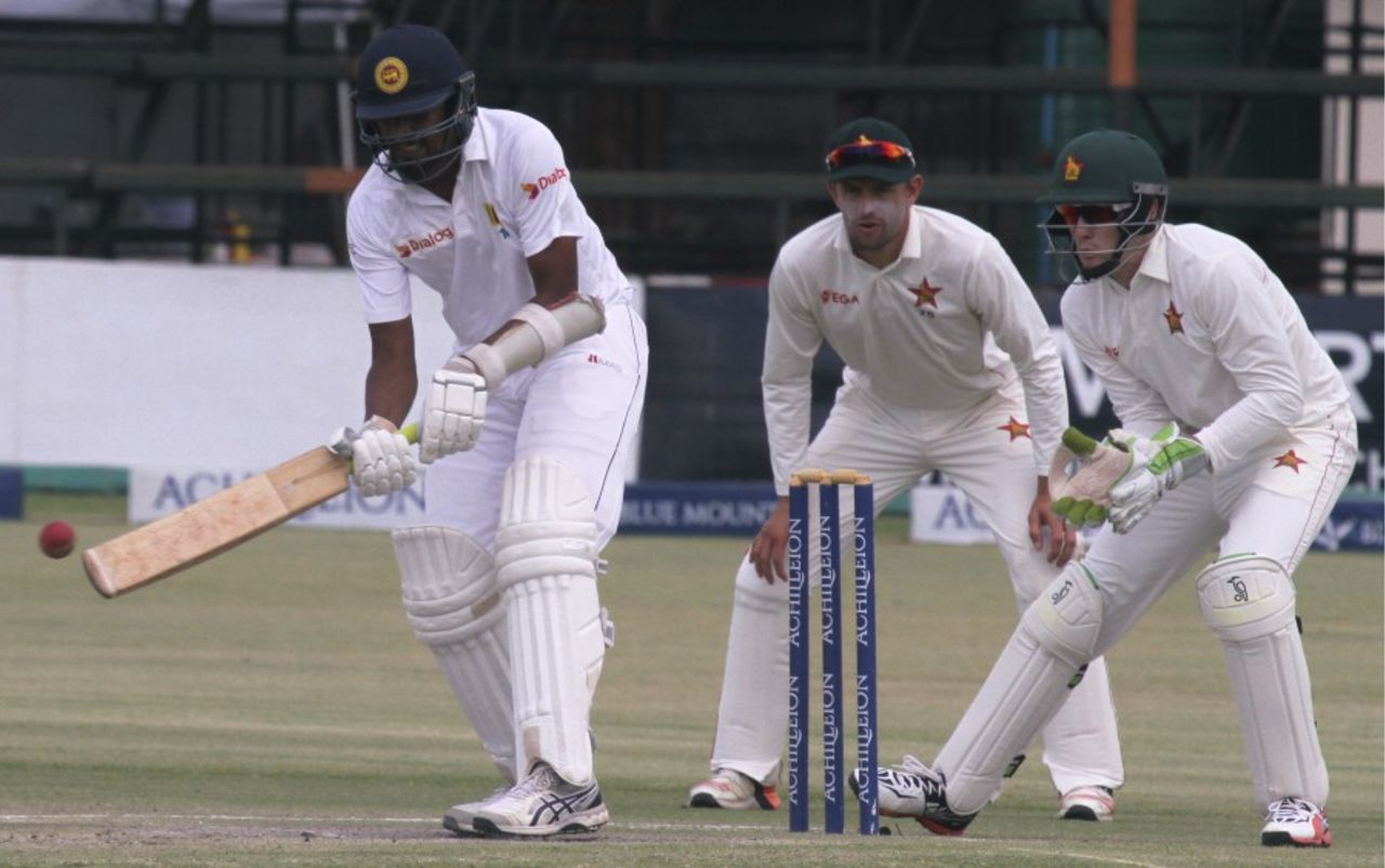 Suranga Lakmal struck an enterprising 21, Zimbabwe v Sri Lanka, 2nd Test, Harare, 4th day, November 9, 2016