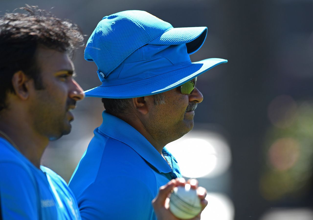 Bowling coach Bharat Arun (right) looks on during a training session ahead of the match, UAE v India, Perth, February 27, 2015