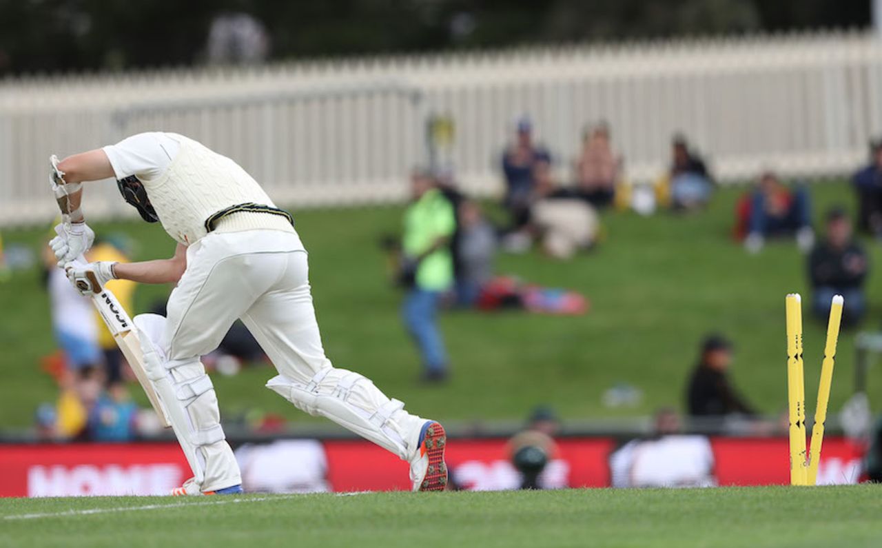 Joe Mennie was bowled for 10 on debut, Australia v South Africa, 2nd Test, Hobart, 1st day, November 12, 2016
