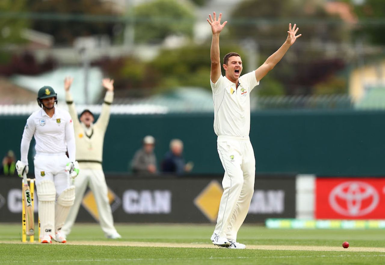 Josh Hazlewood appeals in vain, Australia v South Africa, 2nd Test, Hobart, 3rd day, November 14, 2016