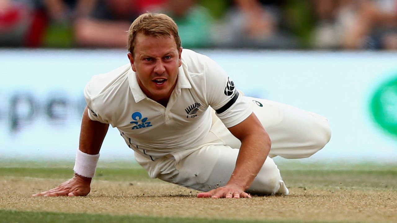 Neil Wagner falls to the ground after taking a wicket, New Zealand v Australia, 2nd Test, Christchurch, 3rd day, February 22, 2016