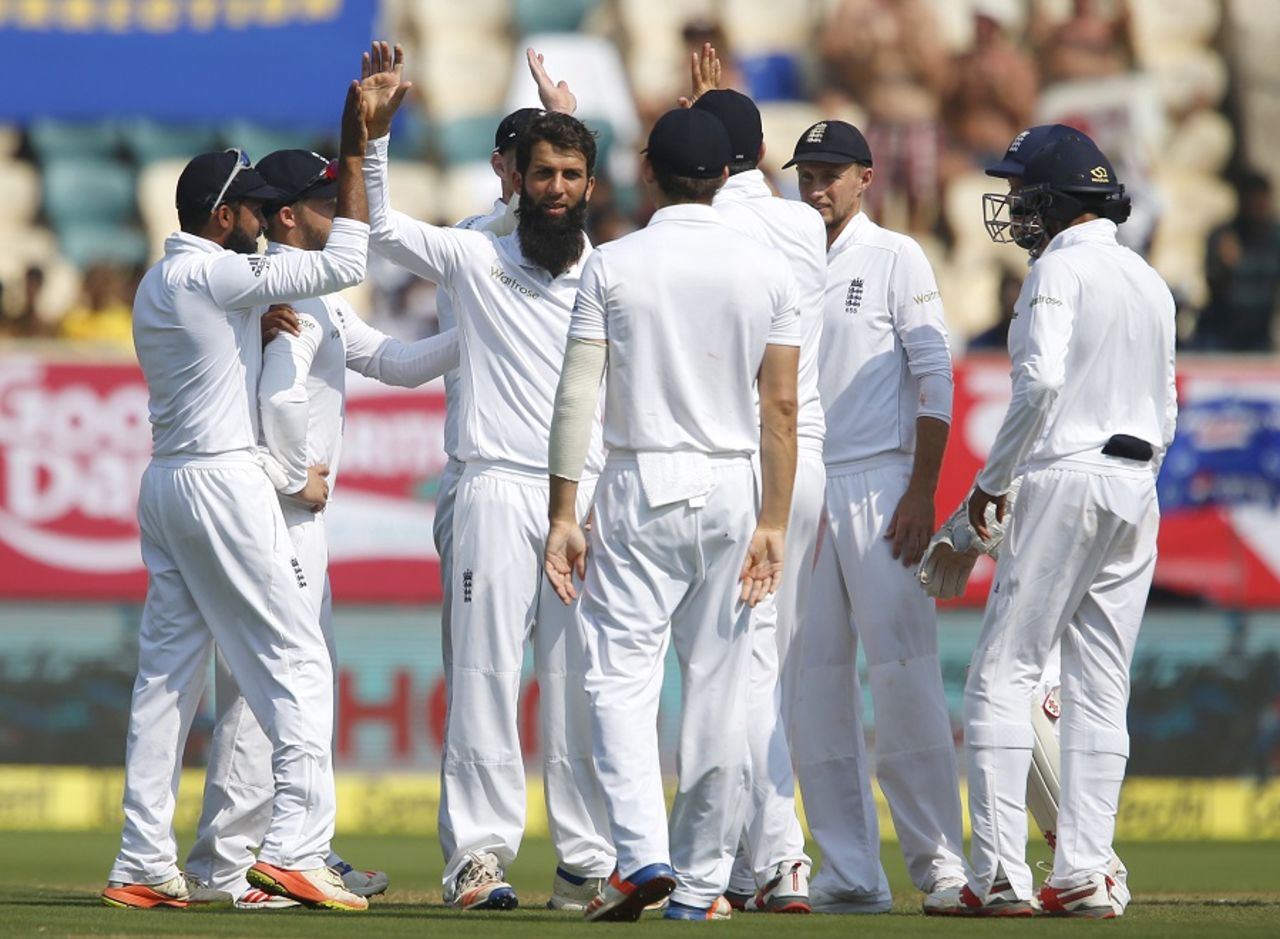 Moeen Ali took three quick wickets to pull back India, India v England, 2nd Test, Visakhapatnam, 2nd day, November 18, 2016