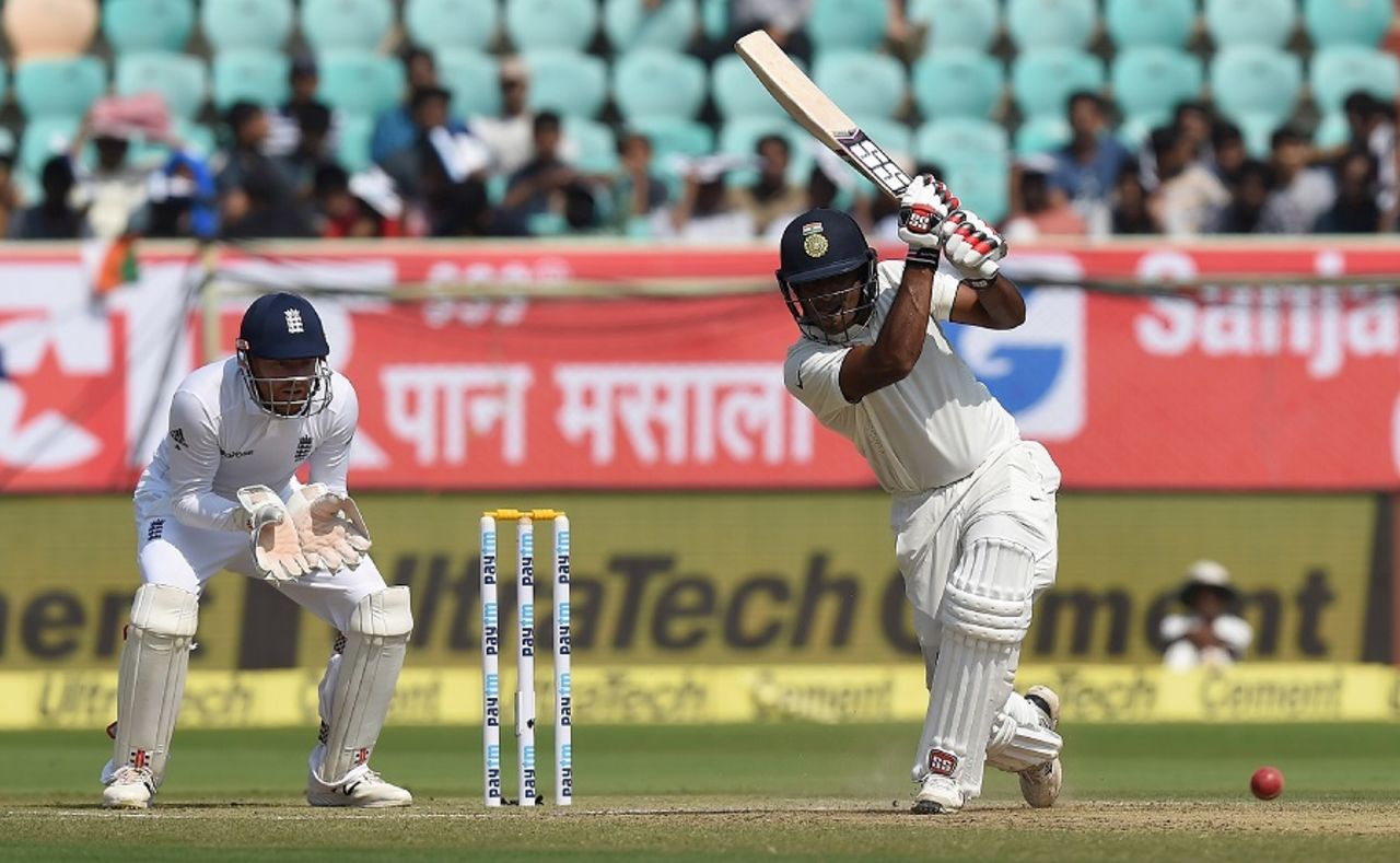 Jayant Yadav struck 35 on Test debut, India v England, 2nd Test, Vishakapatnam, 2nd day, November 18, 2016