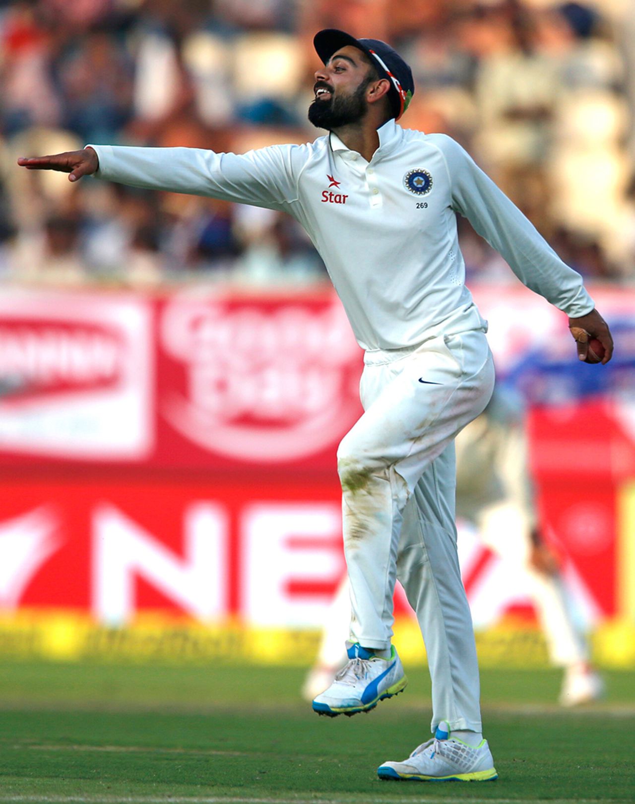 Walk like an Egyptian? Virat Kohli goofs around on the field, India v England, 2nd Test, Vishakapatnam, 2nd day, November 18, 2016