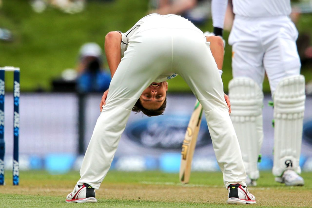 Trent Boult reacts to having an appeal turned down, New Zealand v Pakistan, 1st Test, Christchurch, 3rd day, November 19, 2016