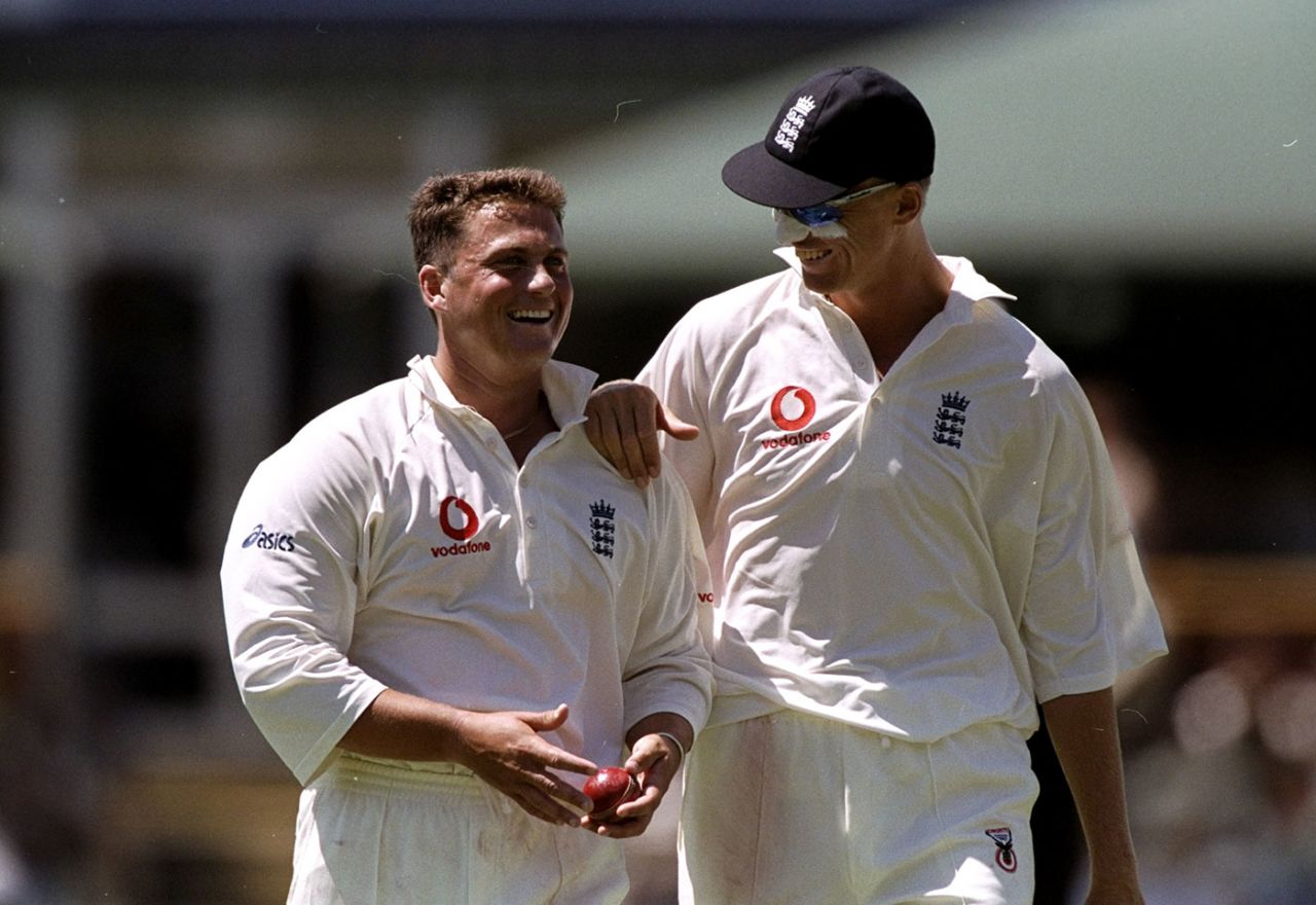 Darren Gough and Alan Mullally have a chat, Australia v England, second Test, day two, Perth, November 29, 1998