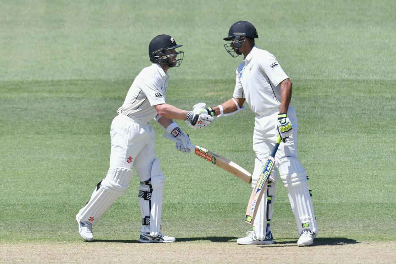 Kane Williamson (L) and Jeet Raval (R) during the course of their second-wicket stand of 85, New Zealand v Pakistan, 1st Test, Christchurch, 4th day, November 20, 2016