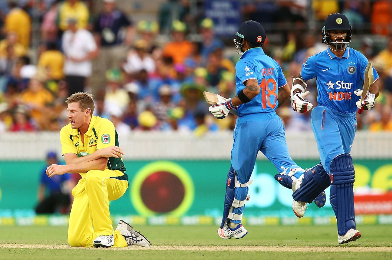 Virat Kohli and Shikhar Dhawan take a run, Australia v India, 4th ODI, Canberra, January 20, 2016