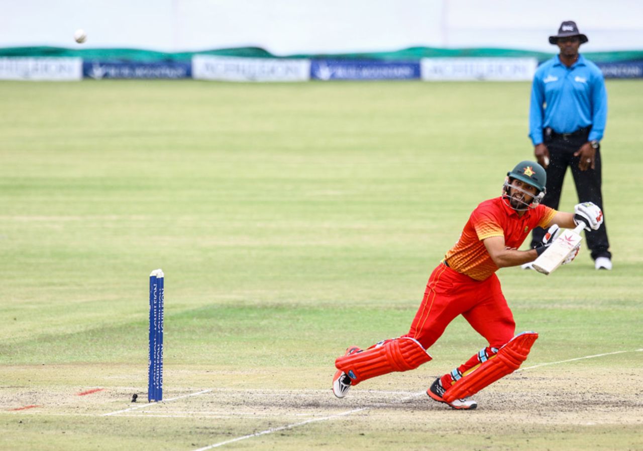 Sikandar Raza carves one behind square, Zimbabwe v West Indies, 6th tri-series ODI, Bulawayo, November 25, 2016
