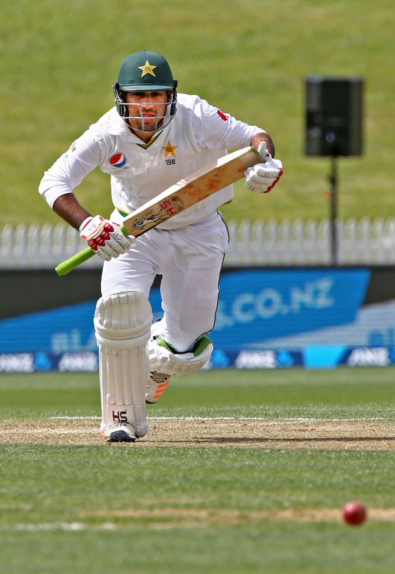 Sarfraz Ahmed scored 41 off 44 balls, New Zealand v Pakistan, 2nd Test, Hamilton, 3rd day, November 27, 2016