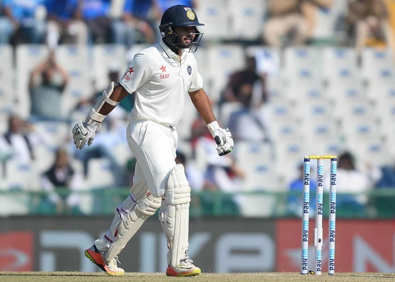 Parthiv Patel lost his bat during his stay in the crease, India v England, 3rd Test, Mohali, 2nd day, November 27, 2016